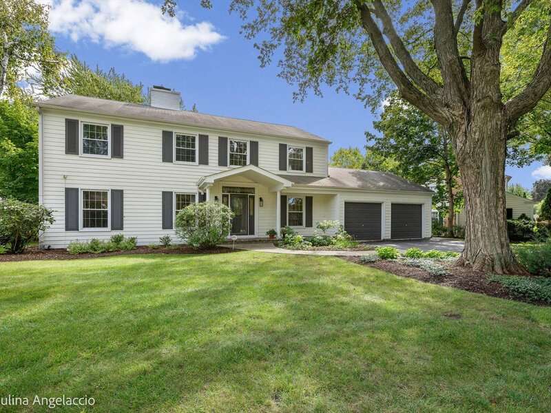 743 S Country Drive Barrington IL 60010