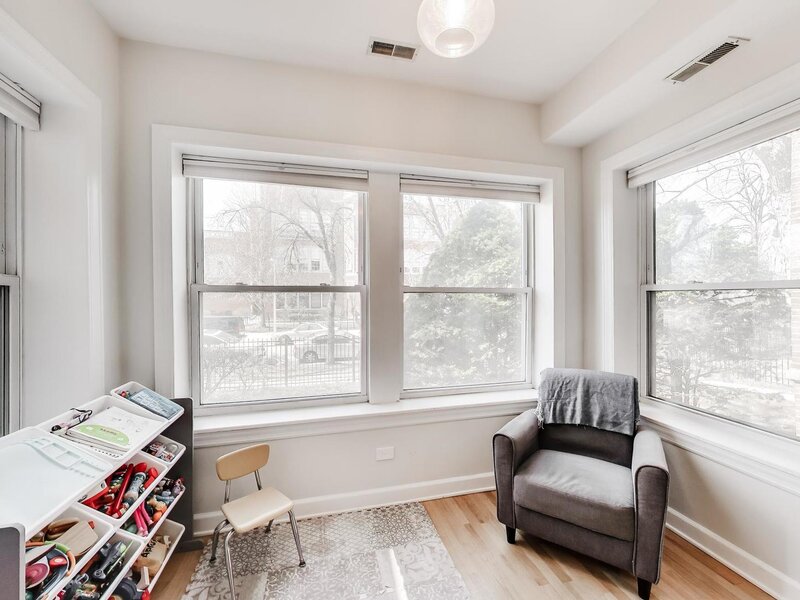 4411 N Beacon Street Chicago IL 60640