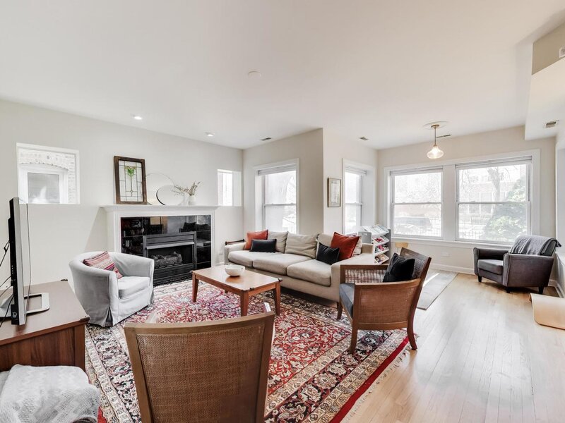 4411 N Beacon Street Chicago IL 60640