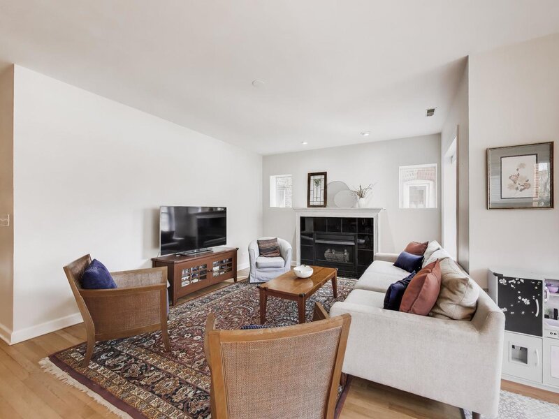 4411 N Beacon Street Chicago IL 60640