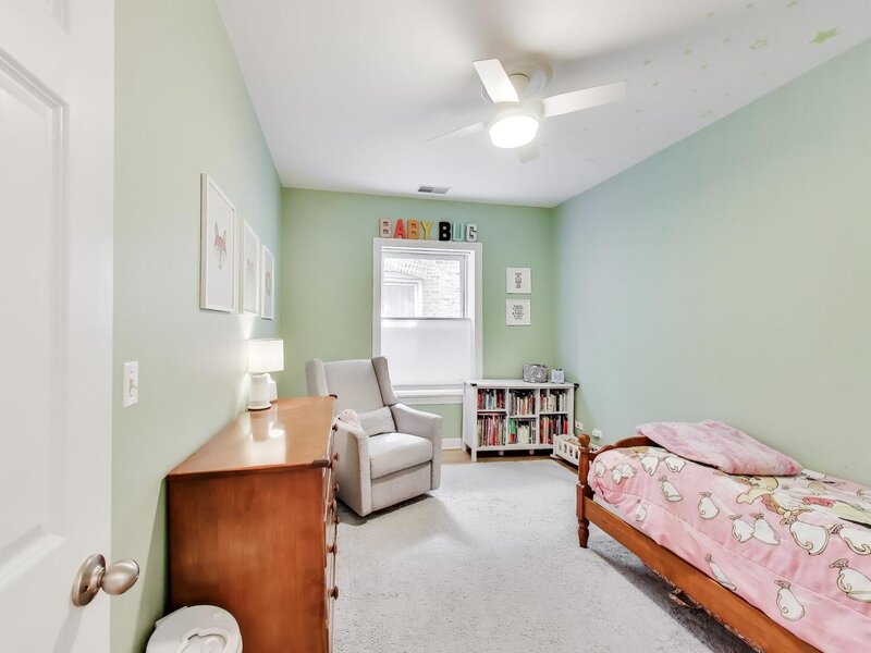 4411 N Beacon Street Chicago IL 60640