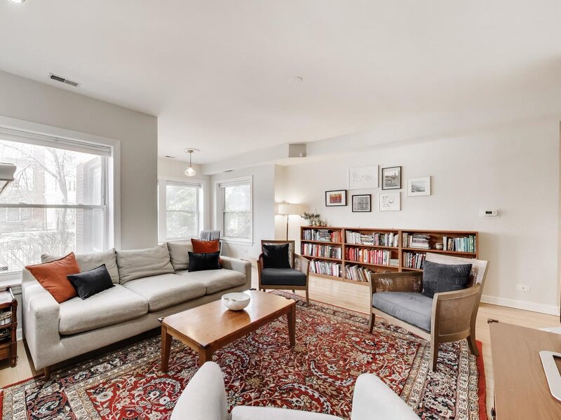 4411 N Beacon Street Chicago IL 60640
