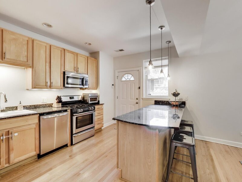 4411 N Beacon Street Chicago IL 60640