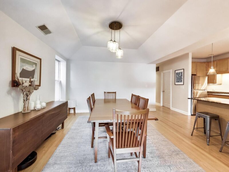 4411 N Beacon Street Chicago IL 60640