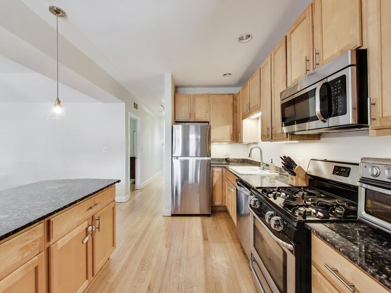 4411 N Beacon Street Chicago IL 60640