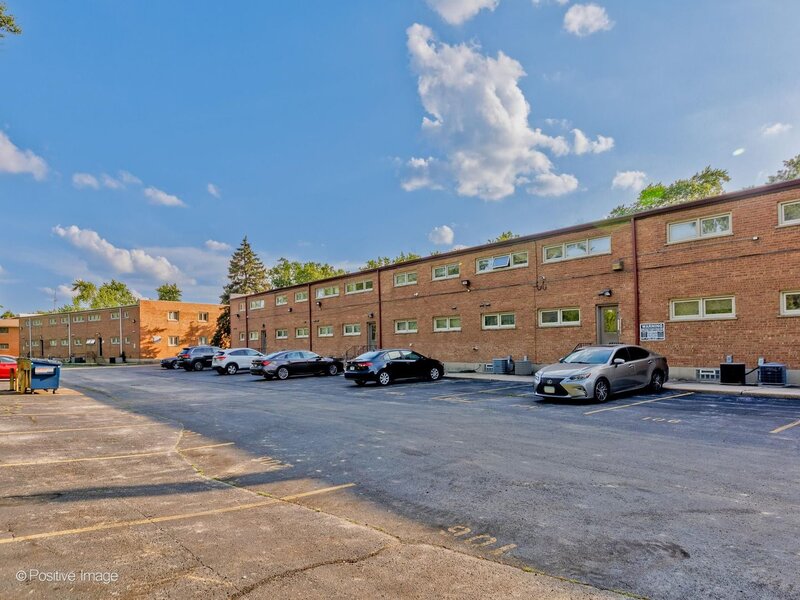 627 N Carroll Parkway Glenwood IL 60425