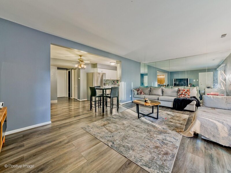 627 N Carroll Parkway Glenwood IL 60425