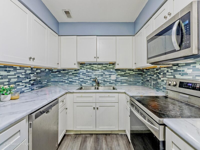 627 N Carroll Parkway Glenwood IL 60425