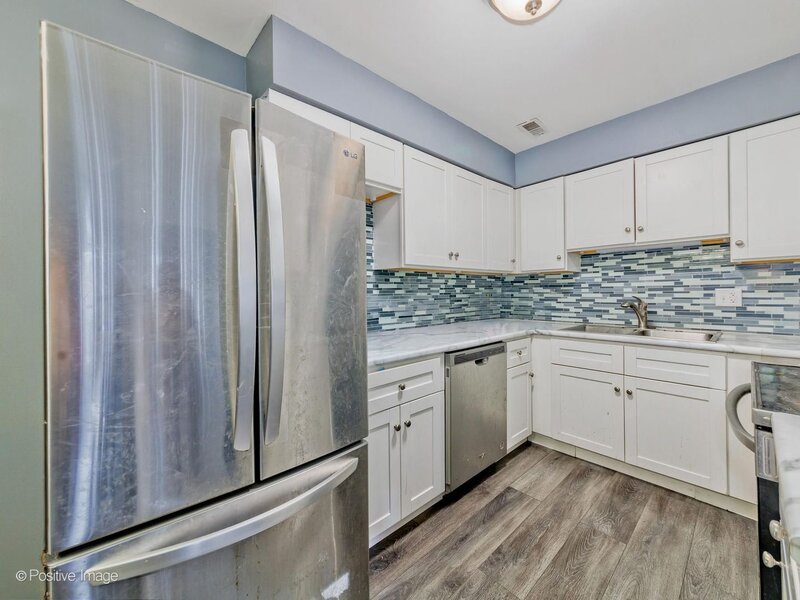 627 N Carroll Parkway Glenwood IL 60425