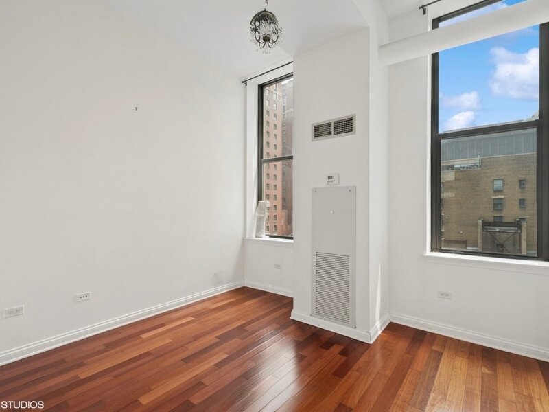 8 W Monroe Street Chicago IL 60603