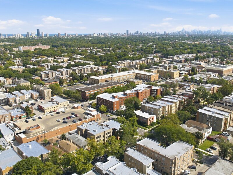 6211 N Mozart Street Chicago IL 60659