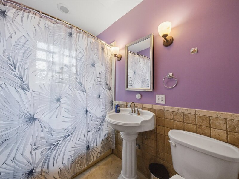 6211 N Mozart Street Chicago IL 60659
