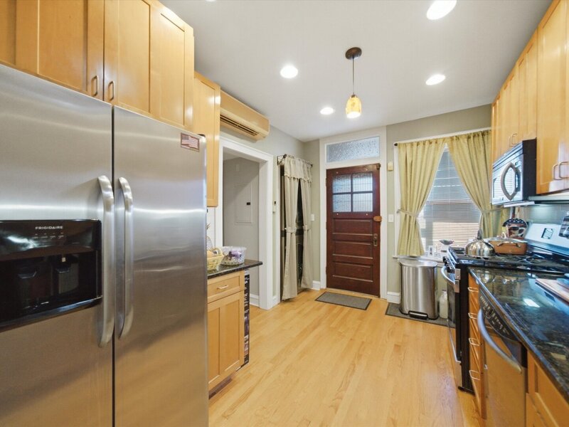 6211 N Mozart Street Chicago IL 60659
