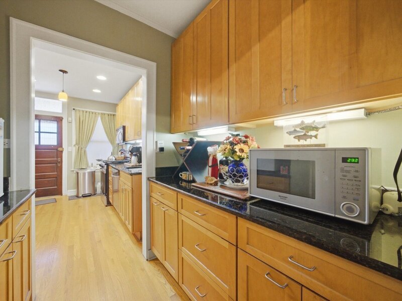 6211 N Mozart Street Chicago IL 60659