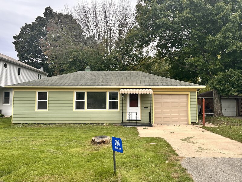 206 Fuller Avenue Streator IL 61364