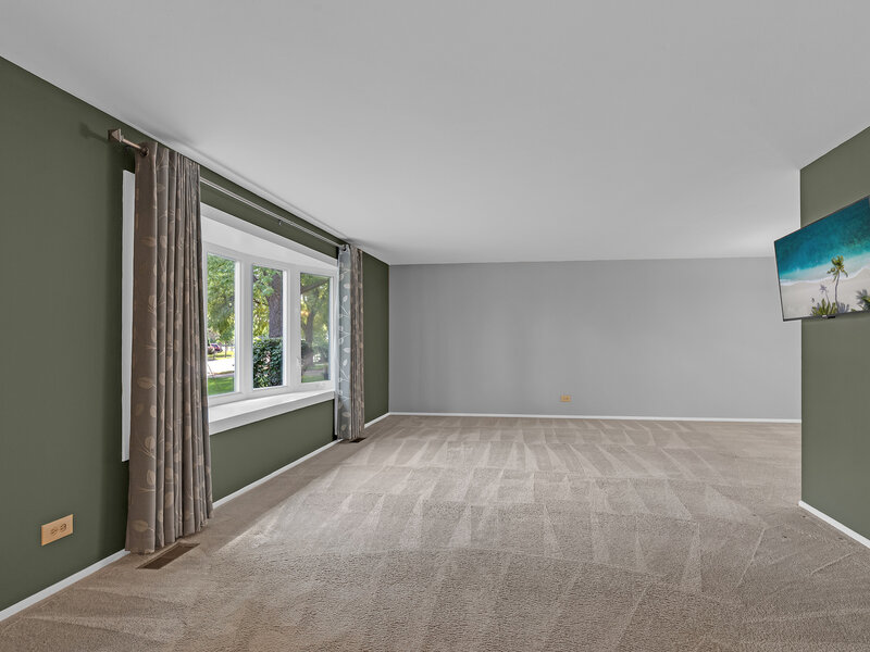 864 Pinehurst Lane Schaumburg IL 60193