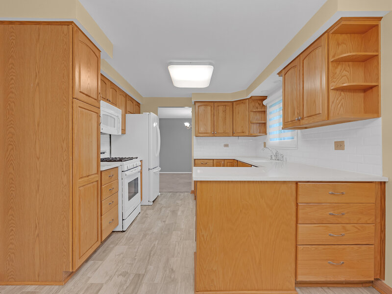 864 Pinehurst Lane Schaumburg IL 60193