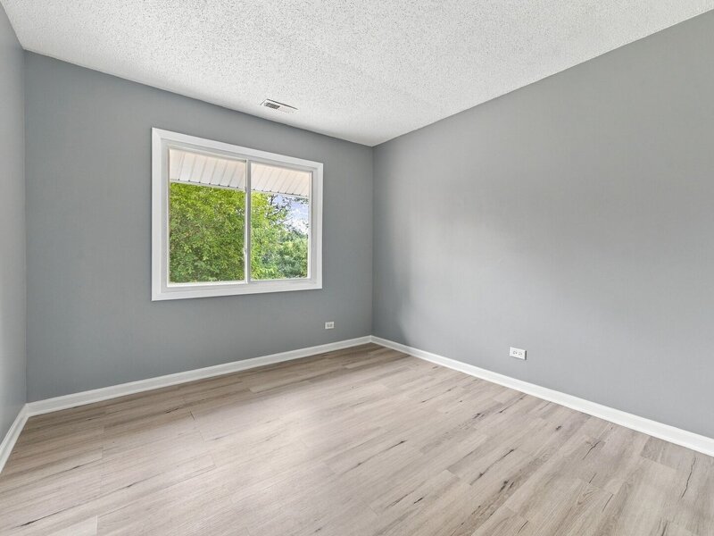 1650 Beverly Court Hanover Park IL 60133