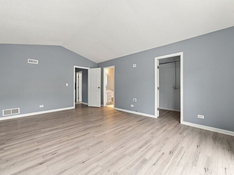 1650 Beverly Court Hanover Park IL 60133