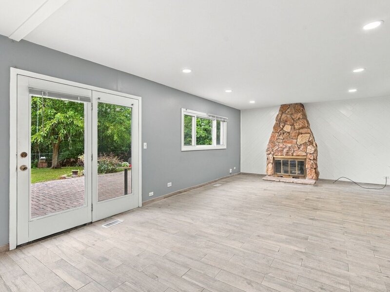 1650 Beverly Court Hanover Park IL 60133