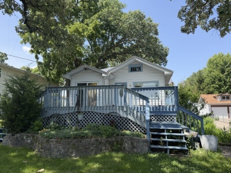 414 W Park Avenue Round Lake IL 60073