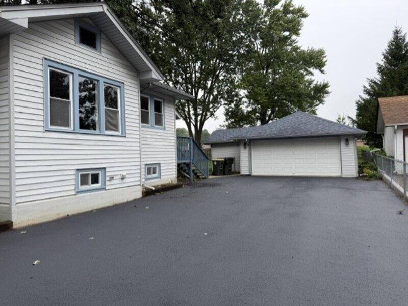 414 W Park Avenue Round Lake IL 60073
