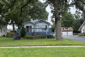 Photo of 414 W Park Avenue Round Lake IL 60073