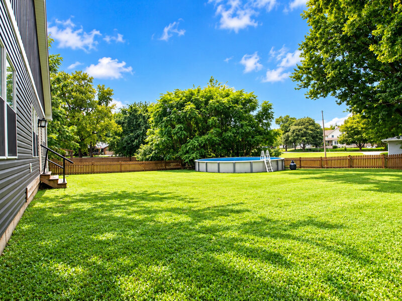 16 Grove Street Bristol IL 60512