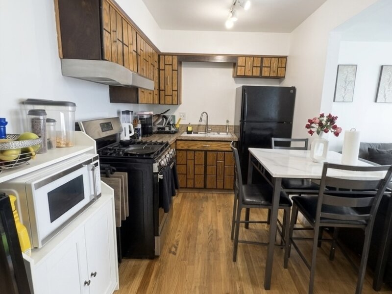 3721 Ruby Street Schiller Park IL 60176