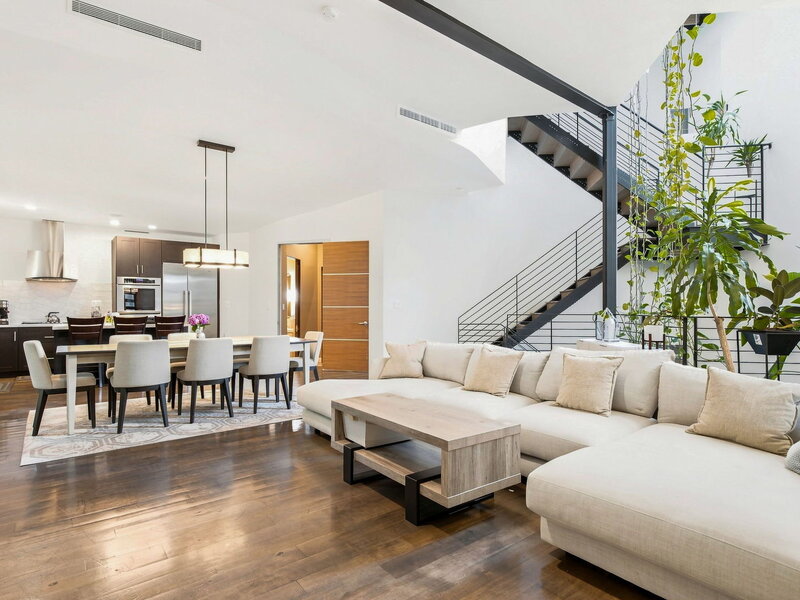 2029 W George Street Chicago IL 60618