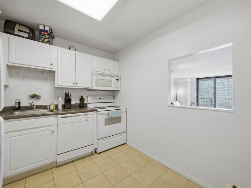10 E Ontario Street Chicago IL 60611