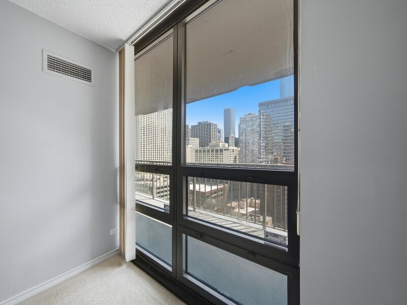 10 E Ontario Street Chicago IL 60611