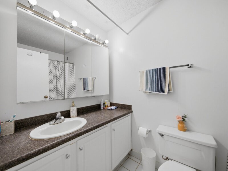 10 E Ontario Street Chicago IL 60611