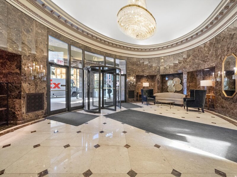 10 E Ontario Street Chicago IL 60611
