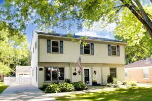 Photo of 833 E Rockland Road Libertyville IL 60048