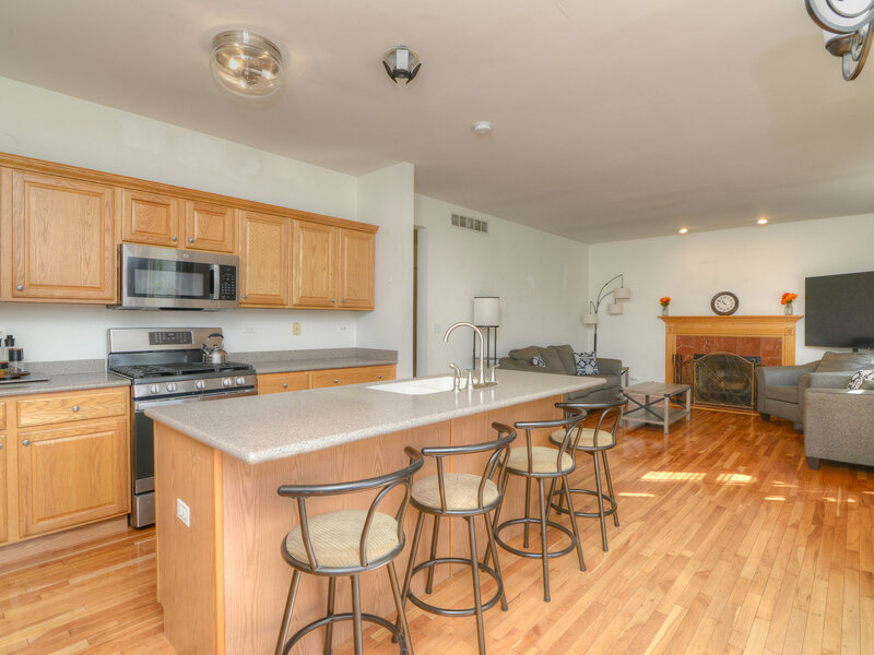 688 Stewart Avenue North Aurora IL 60542