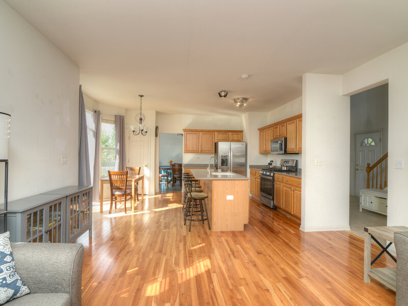 688 Stewart Avenue North Aurora IL 60542