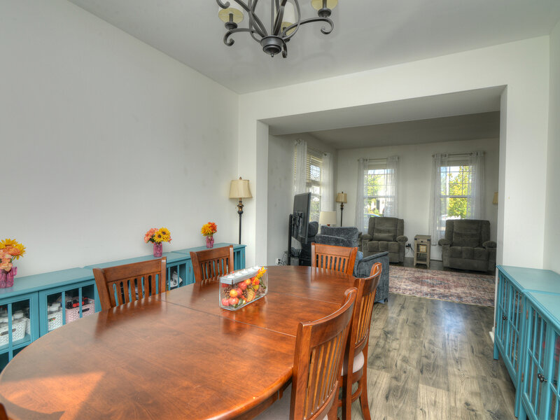 688 Stewart Avenue North Aurora IL 60542