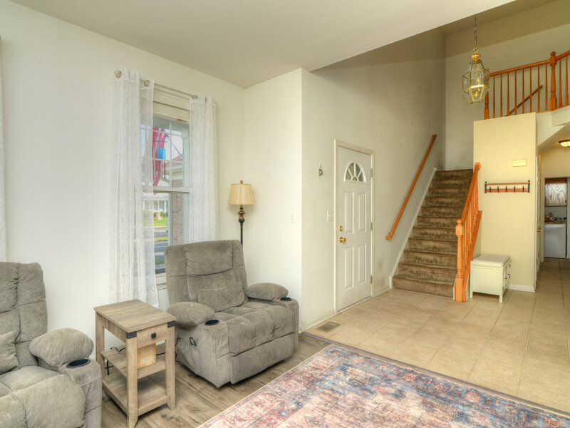 688 Stewart Avenue North Aurora IL 60542