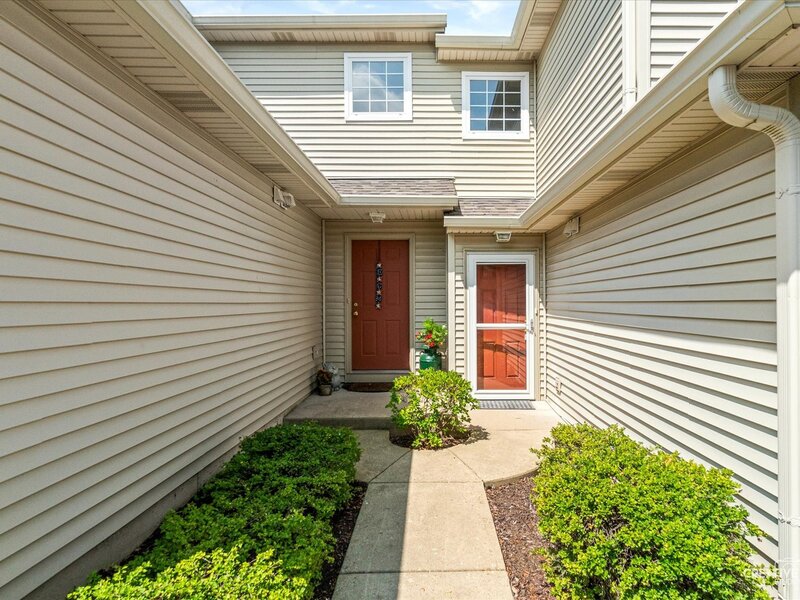 54 Rolling Oaks Road Sugar Grove IL 60554