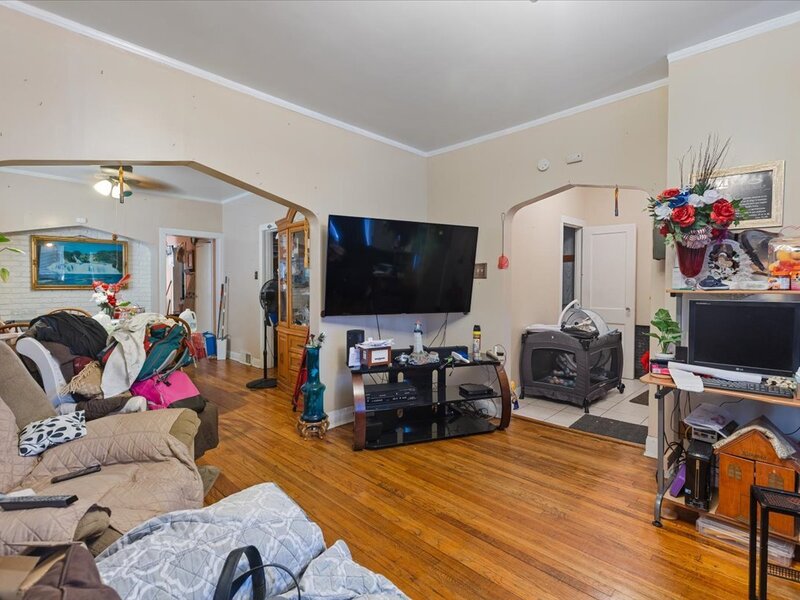 1533 N Waller Avenue Chicago IL 60651