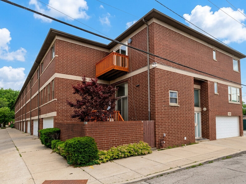 2805 S Stewart Avenue Chicago IL 60616
