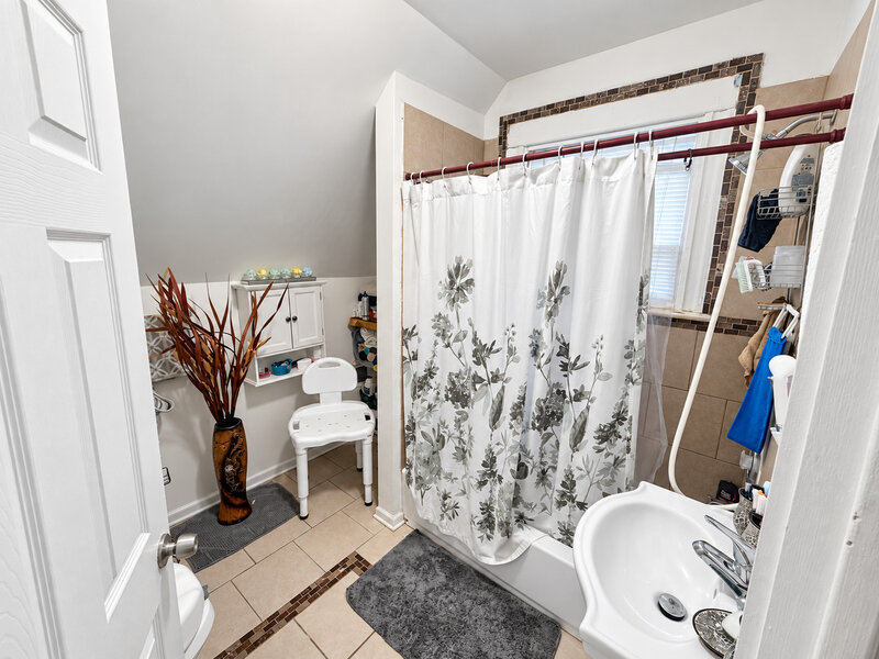 11820 S Harvard Avenue Chicago IL 60628
