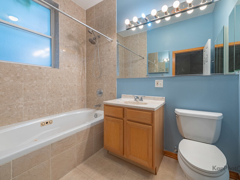 6126 S University Avenue Chicago IL 60637