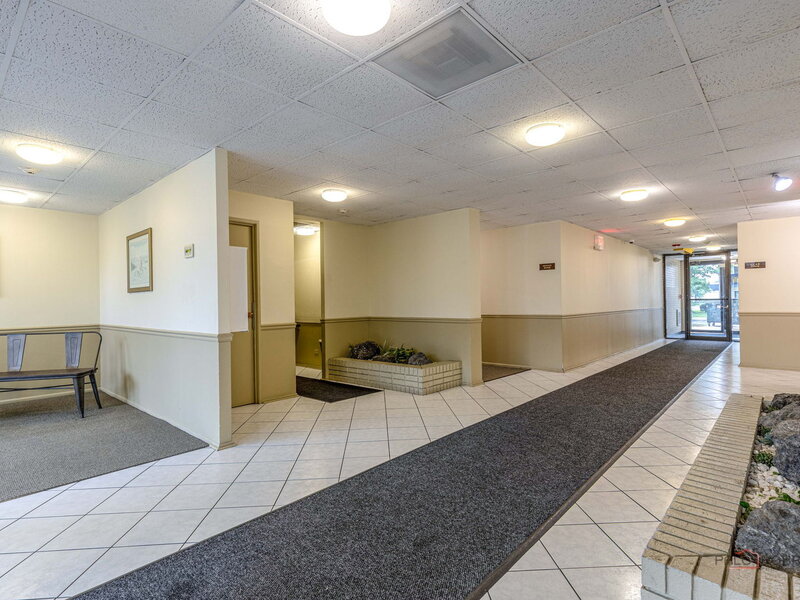 9118 W Elmwood Drive Niles IL 60714
