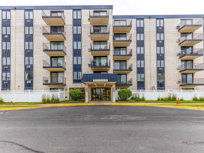 9118 W Elmwood Drive Niles IL 60714