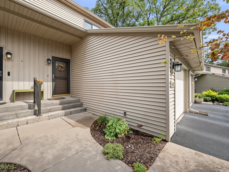 2809 12th Avenue Rock Island IL 61201