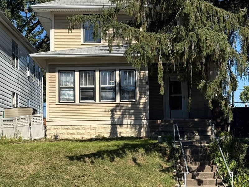 918 W Locust Street Davenport IA 52804