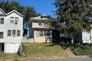 Photo of 918 W Locust Street Davenport IA 52804