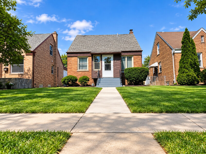 11346 S Avenue G Street Chicago IL 60617